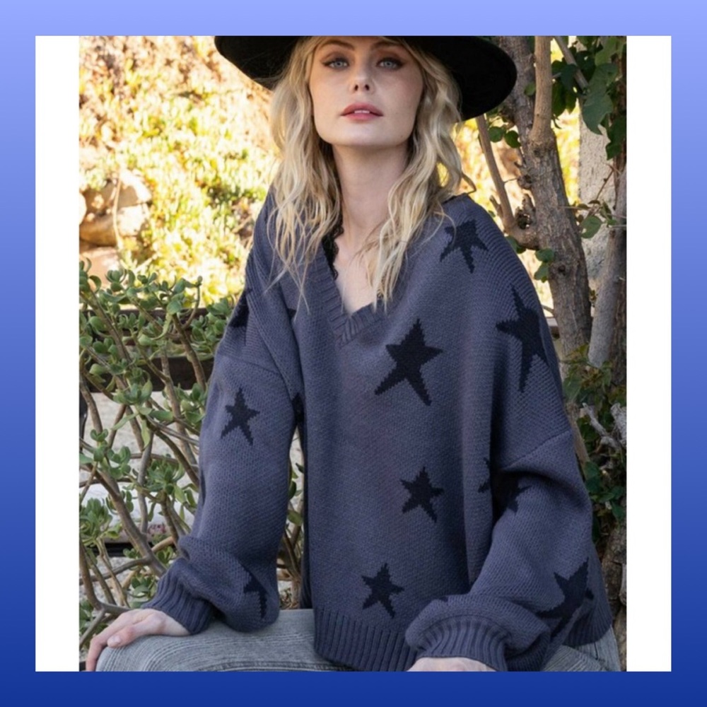 ❗️NEW❗️Star Sweater